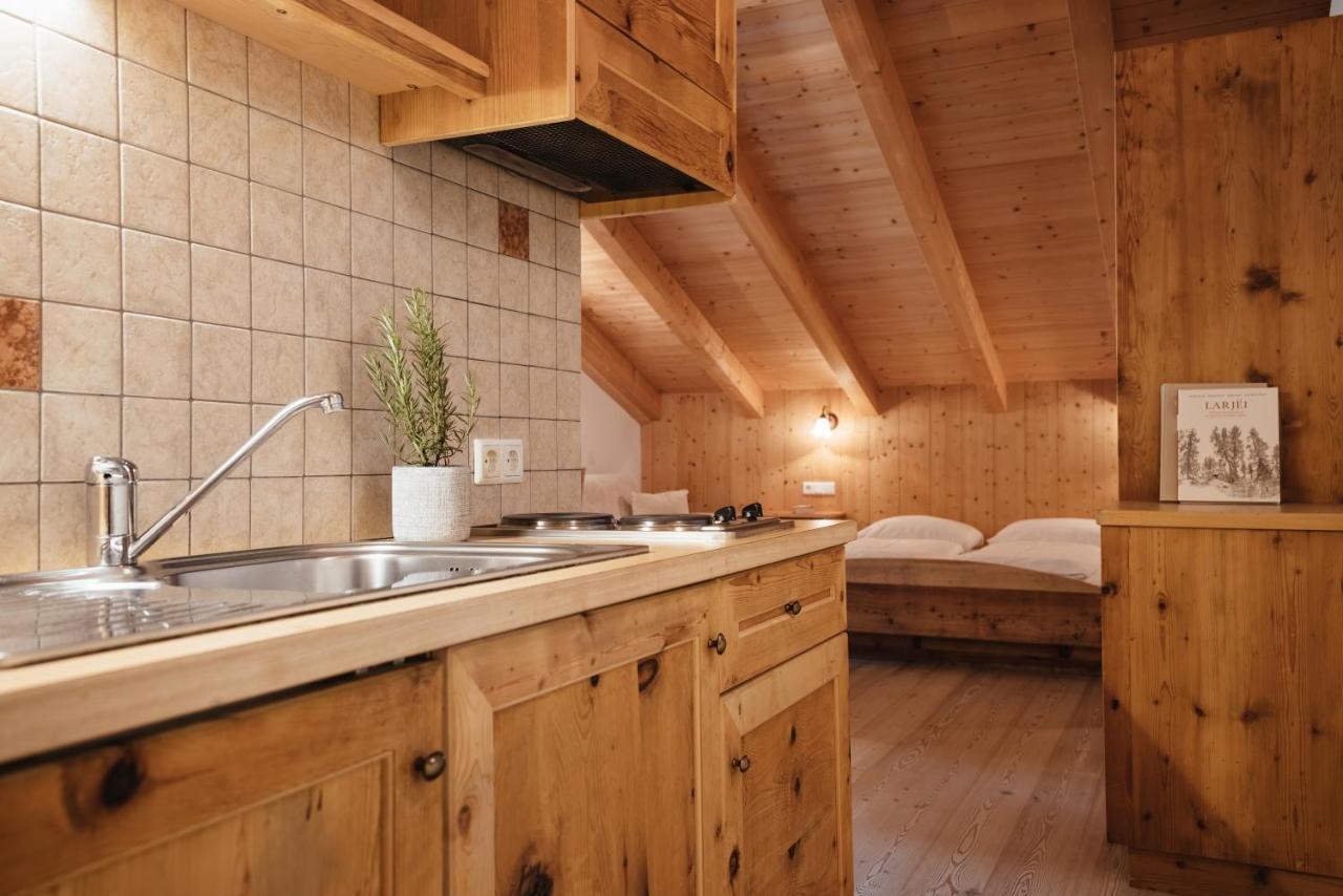 Garni Ciasa Urban Aparthotel Badia  Ngoại thất bức ảnh