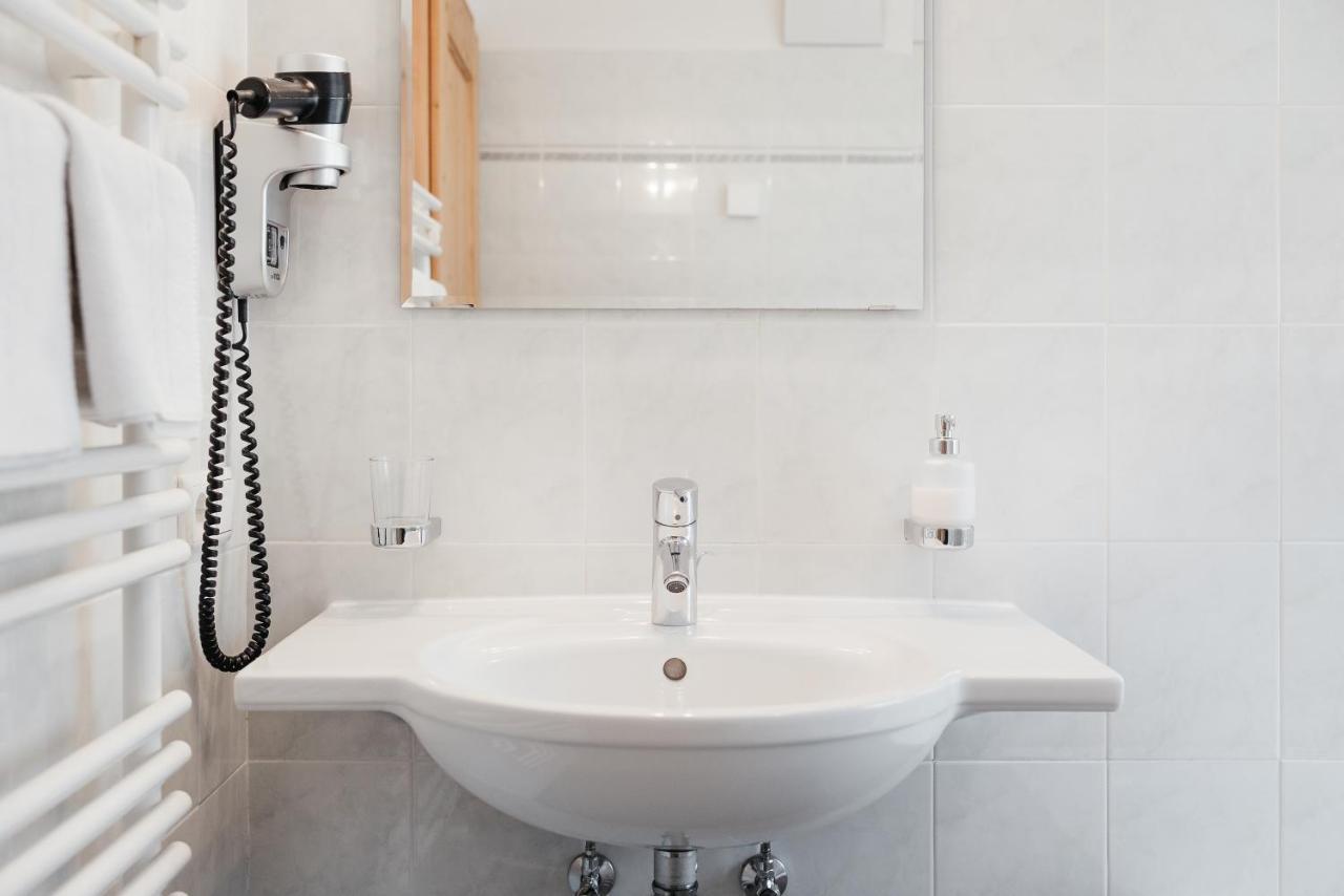 Garni Ciasa Urban Aparthotel Badia  Ngoại thất bức ảnh