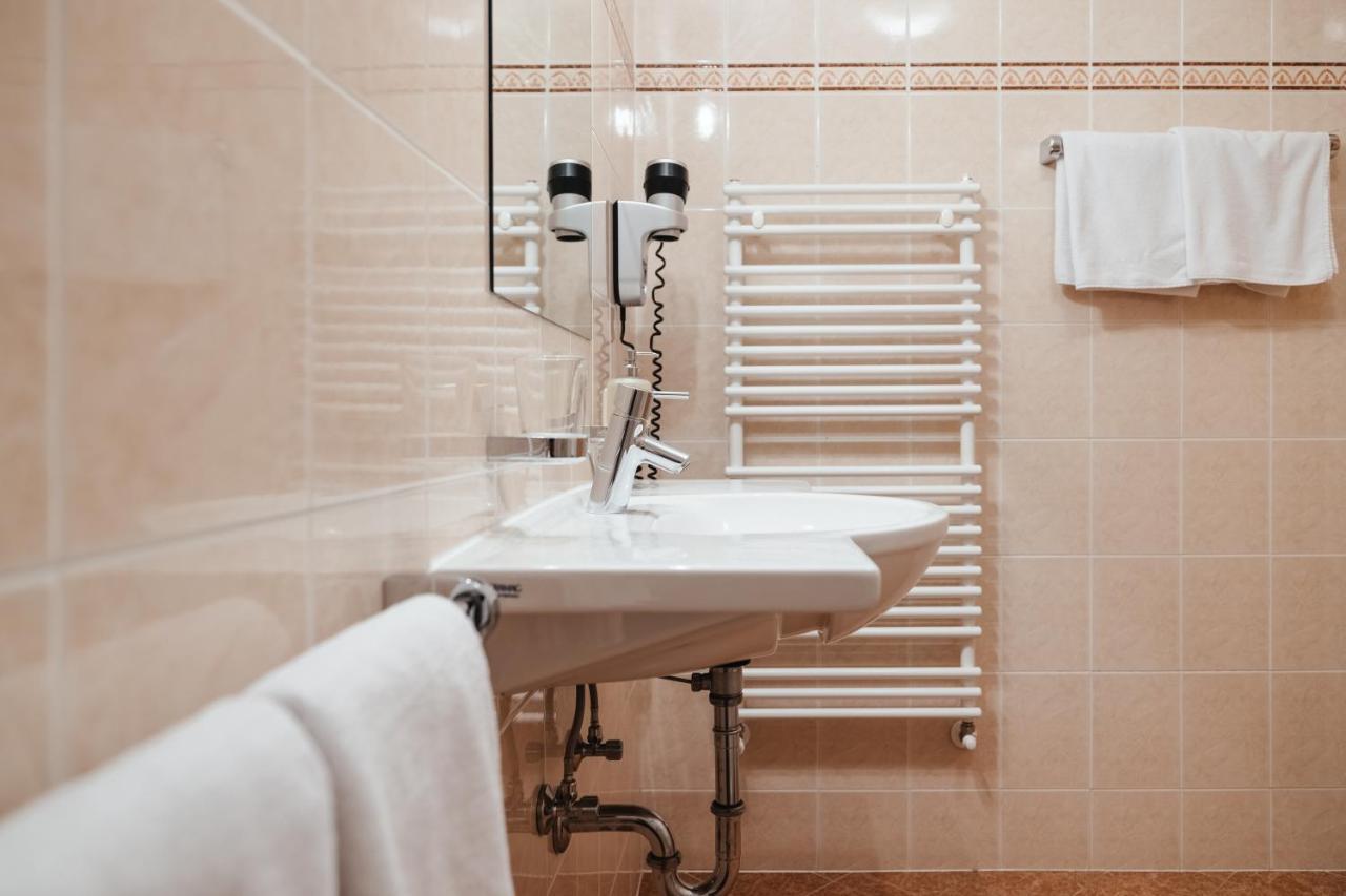 Garni Ciasa Urban Aparthotel Badia  Ngoại thất bức ảnh